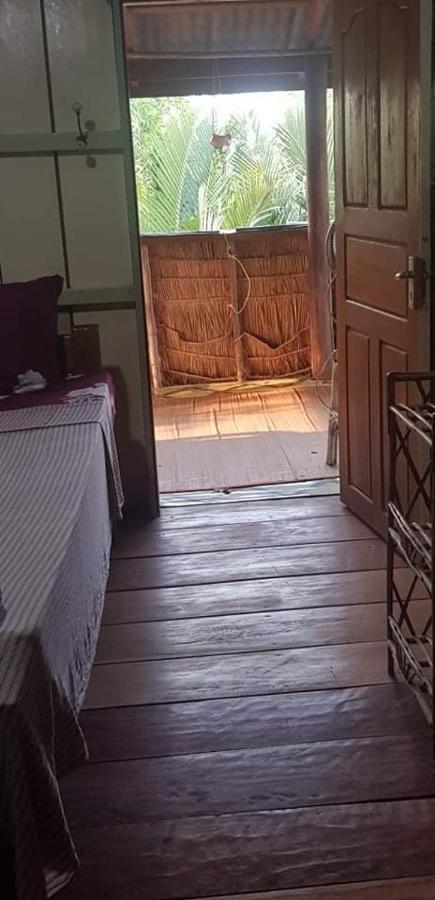 Retro Kampot Guesthouse Exterior photo