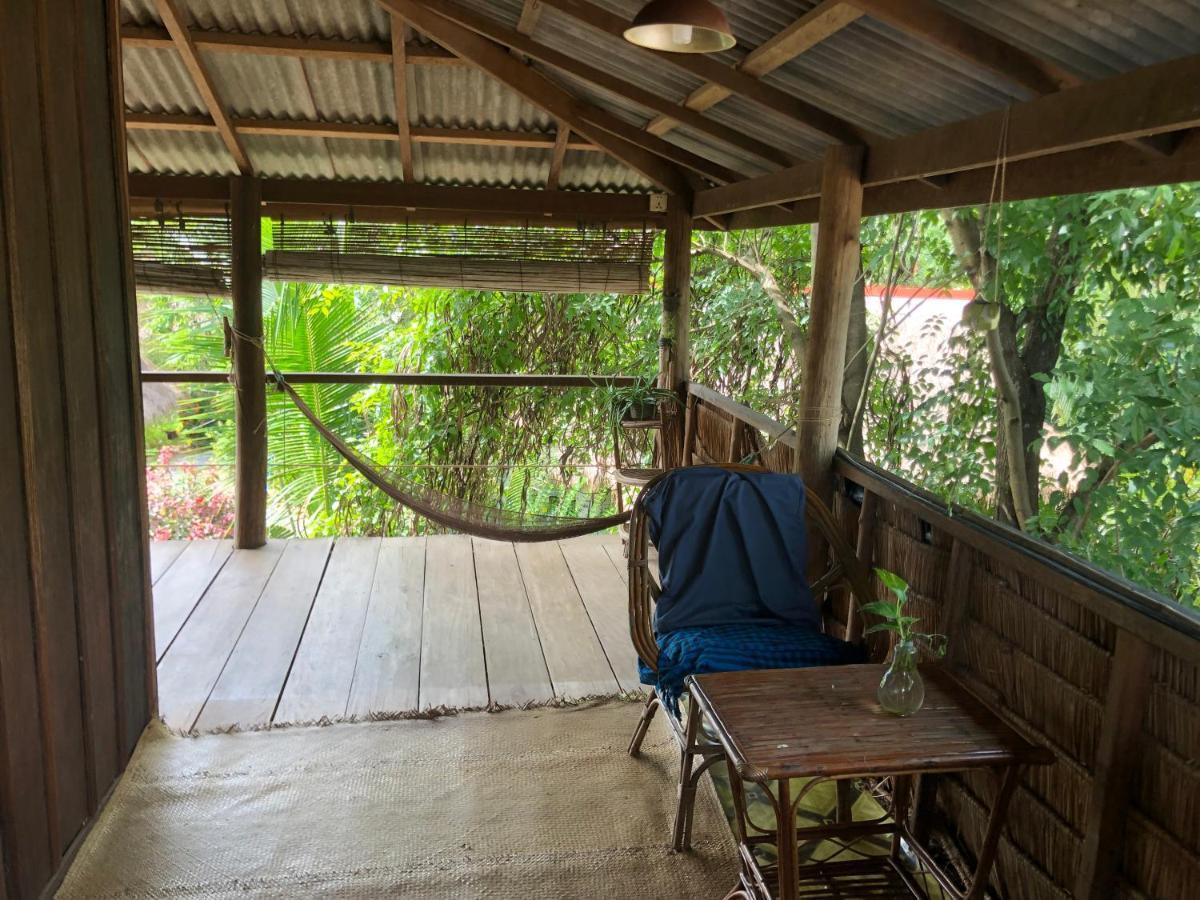 Retro Kampot Guesthouse Exterior photo