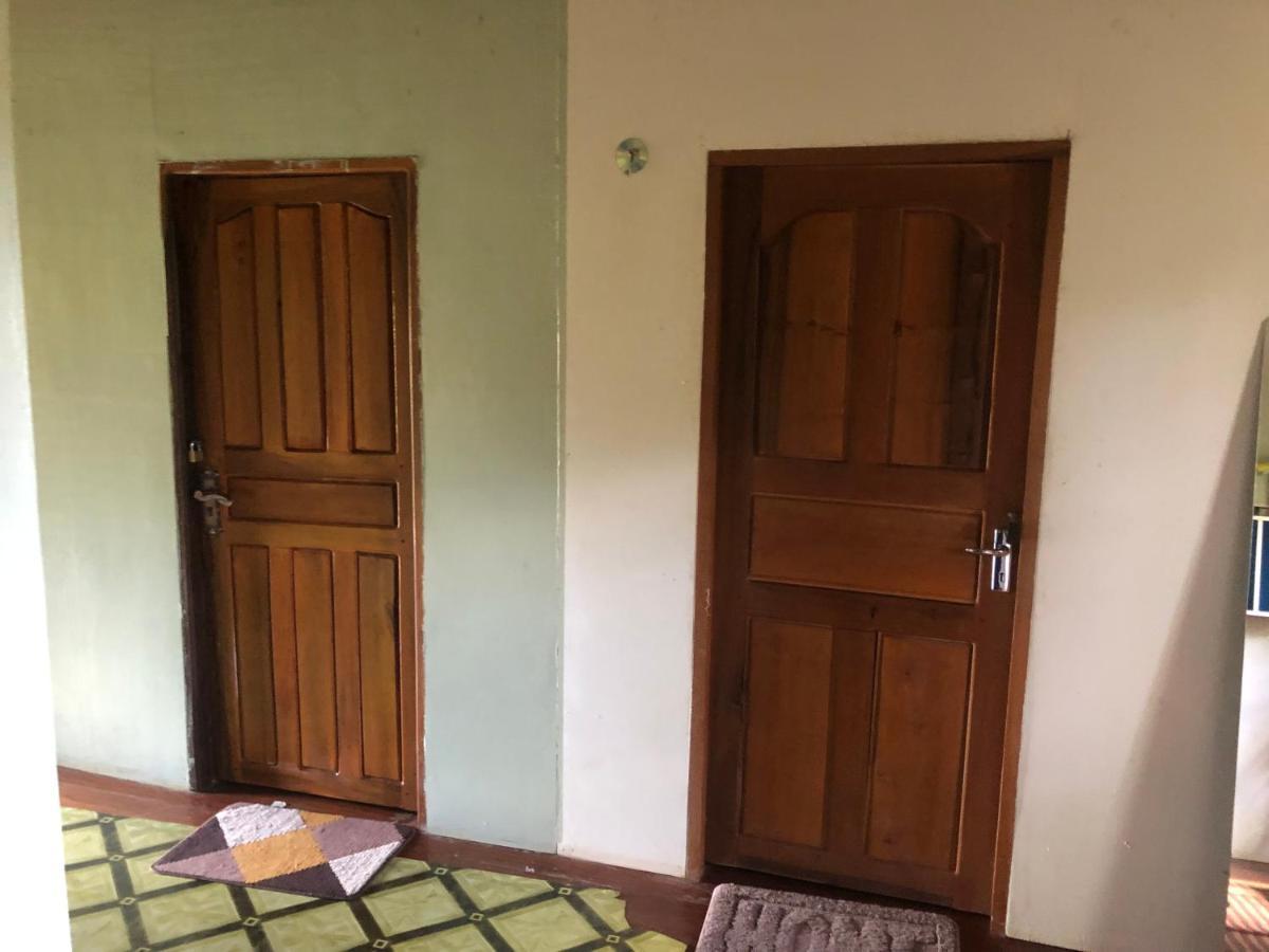 Retro Kampot Guesthouse Exterior photo