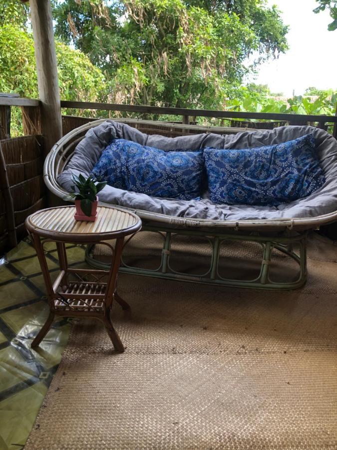 Retro Kampot Guesthouse Exterior photo