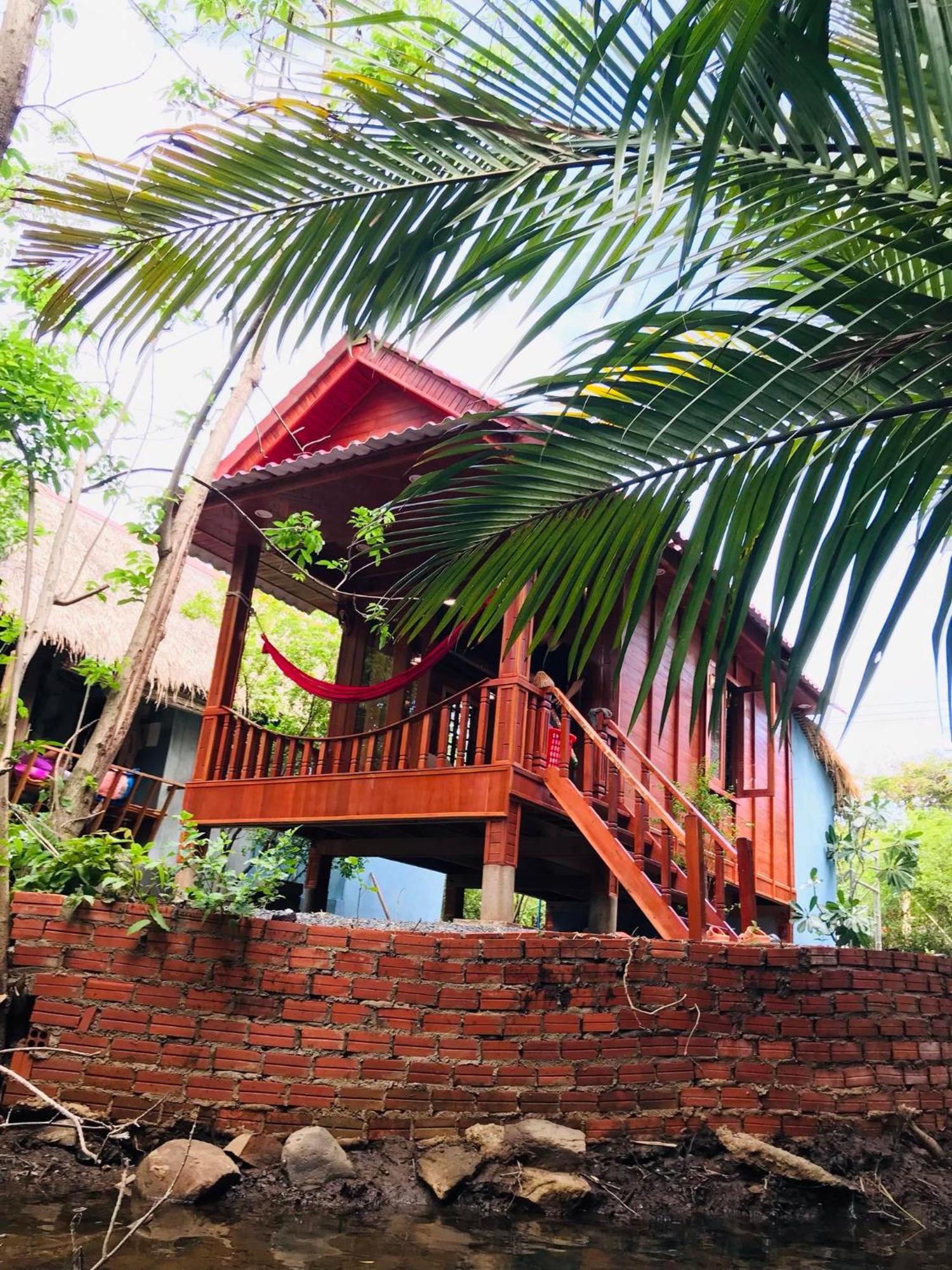 Retro Kampot Guesthouse Exterior photo
