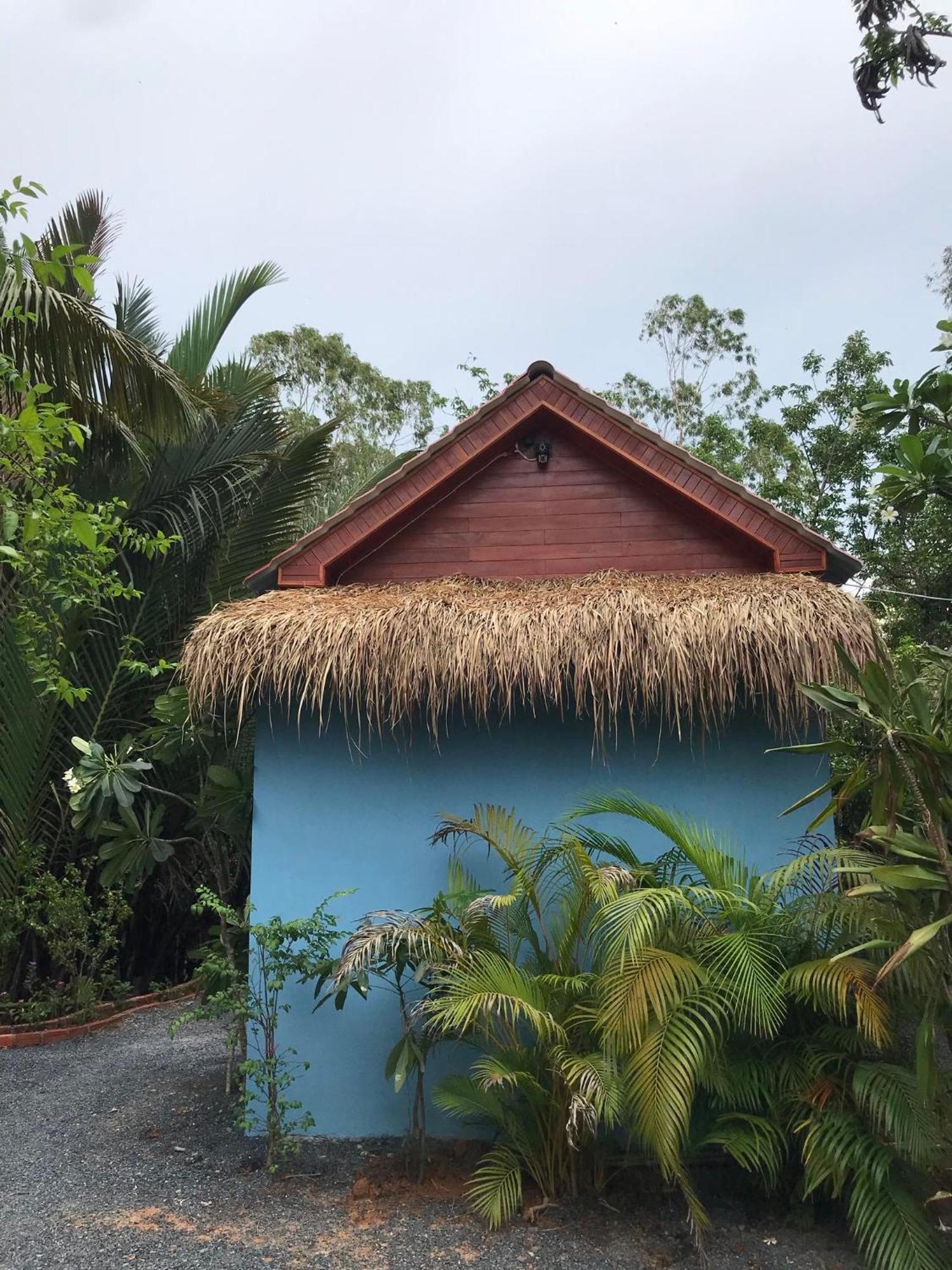 Retro Kampot Guesthouse Exterior photo