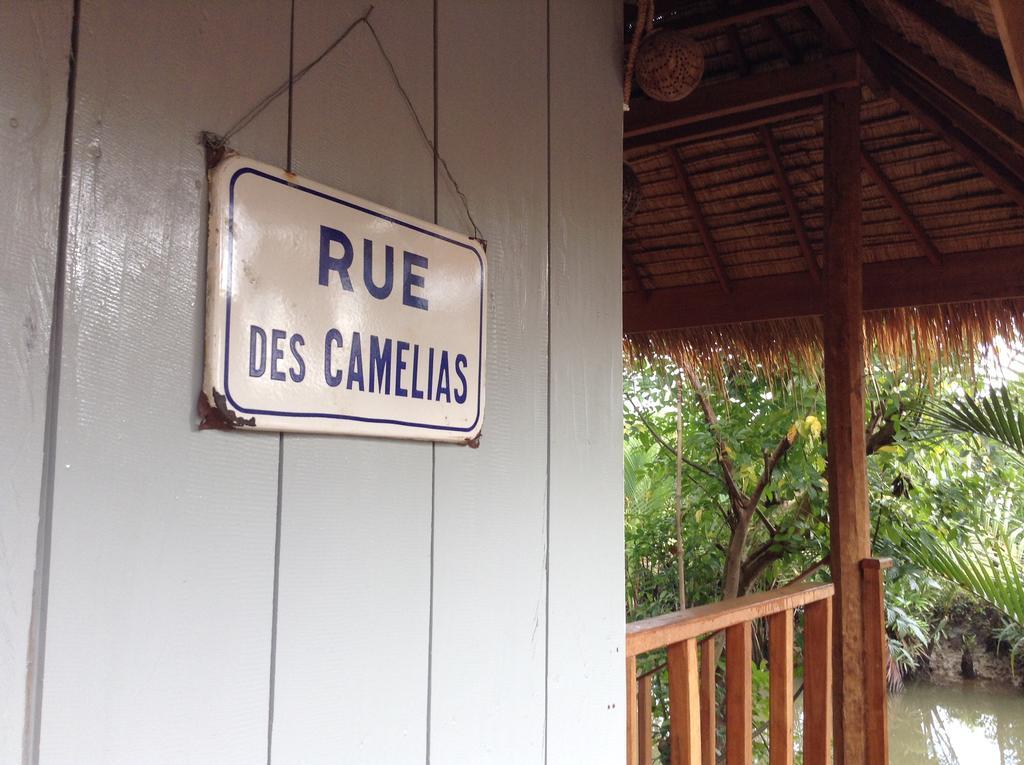 Retro Kampot Guesthouse Exterior photo