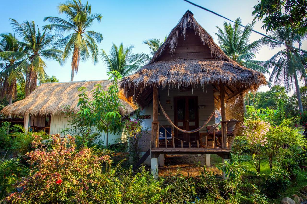 Retro Kampot Guesthouse Exterior photo
